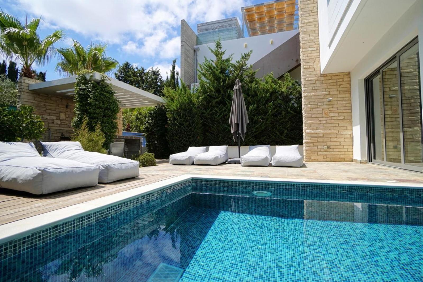 Downtown Villa 1 Пафос Екстериор снимка